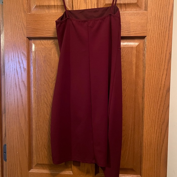Burgundy Red Mini Dress, runched up on left side. Size small - Picture 2 of 2